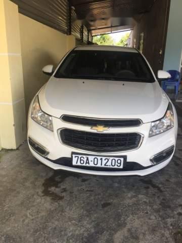 Bán ô tô Chevrolet Cruze LT đời 2016, màu trắng số sàn, giá tốt