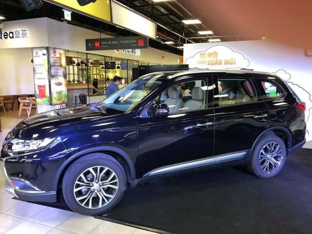 Bán xe Mitsubishi Outlander 2.0 CVT năm 2018