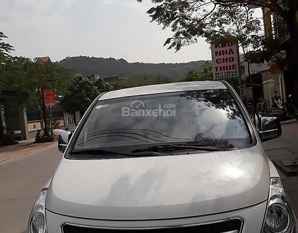 Bán xe Hyundai Grand Starex 2.5 MT sản xuất 2016, màu trắng, nhập khẩu Hàn Quốc, giá tốt