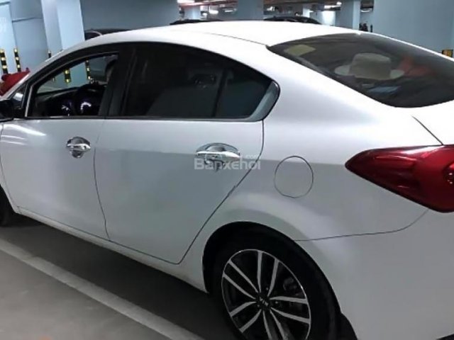 Cần bán lại xe Kia K3 1.6 AT đời 2016, màu trắng