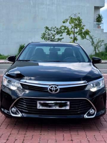 Cần bán Toyota Camry 2.5 Q 2017, màu đen, nhập khẩu nguyên chiếc