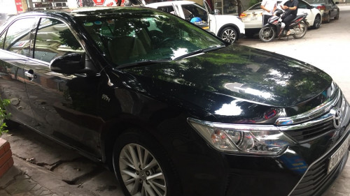 Cần bán xe cũ Toyota Camry 2.5 AT sản xuất 2015, màu đen