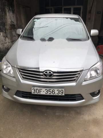 Bán xe Toyota Innova 2.0E sản xuất 2012, màu bạc chính chủ, giá chỉ 485 triệu