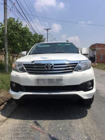 Bán xe Toyota Fortuner TRD Sportivo 4x4AT đời 2014, màu trắng chính chủ