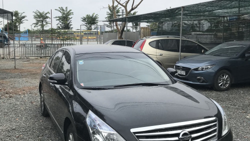 Bán Nissan Teana 2.0 AT sản xuất 2010, màu đen, máy êm ru