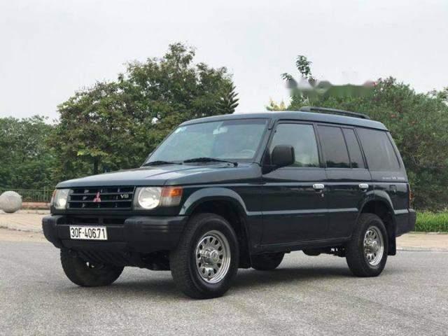 Cần bán Mitsubishi Pajero đời 2004 giá tốt