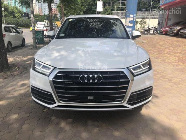 Bán Audi Q5 2017 trắng mới keng, đi 10.000km giá 2 tỷ