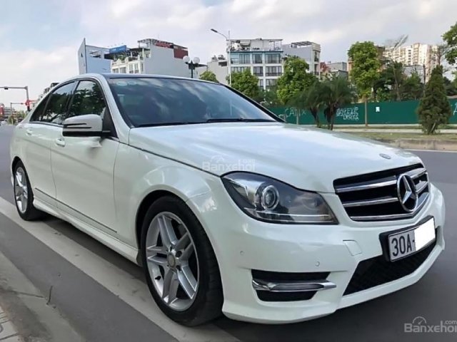 Cần bán lại xe Mercedes C300 AMG đời 2012, màu trắng