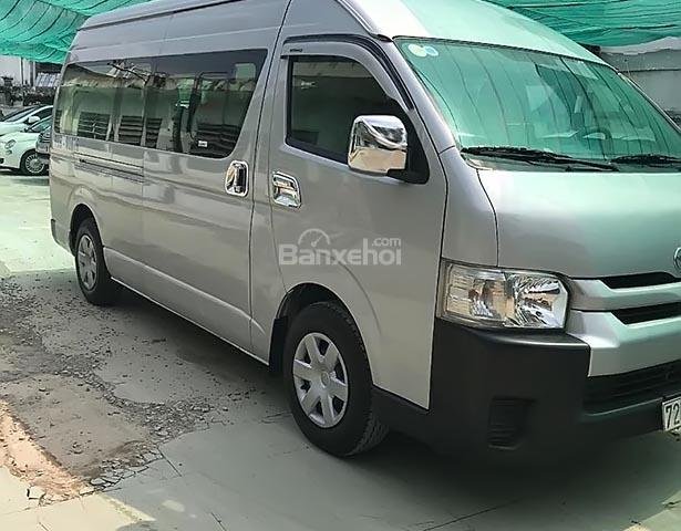 Bán xe Toyota Hiace đời 2014, màu bạc, xe nhập, 700tr