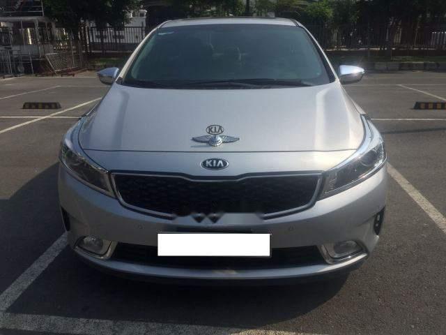 Bán xe Kia Cerato 2.0 đời 2017, màu bạc số tự động