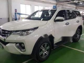 Bán xe Toyota Fortuner năm 2017, màu trắng, xe nhập, giá tốt