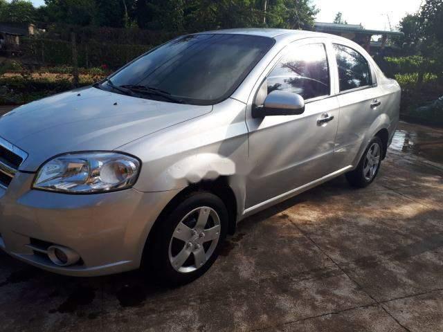 Bán Chevrolet Aveo đời 2012, màu bạc 