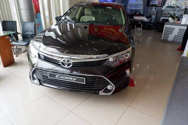 Bán ô tô Toyota Camry 2.0E sản xuất năm 2018, màu đen, xe nhập, 997tr