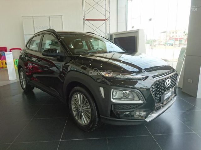 Bán Hyundai Kona 2018 phiên bản tiêu chuẩn, màu đen giao ngay, hỗ trợ trả góp 85% - LH: 090 467 5566