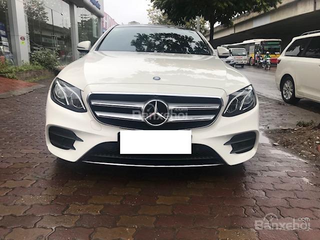 Bán xe Mercedes E300 AMG sản xuất năm 2016, màu trắng, nhập khẩu đăng ký T12.2016