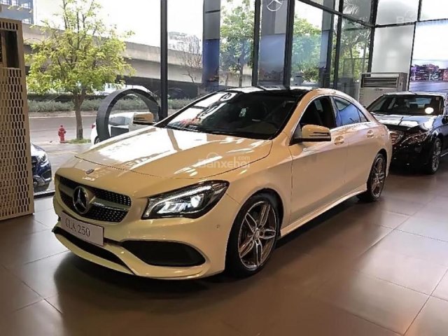 Bán Mercedes CLA 250 đời 2018, màu trắng, nhập khẩu nguyên chiếc