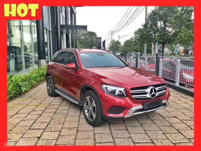 Bán xe Mercedes GLC250 2016 chính hãng, trả trước 650 triệu nhận xe ngay