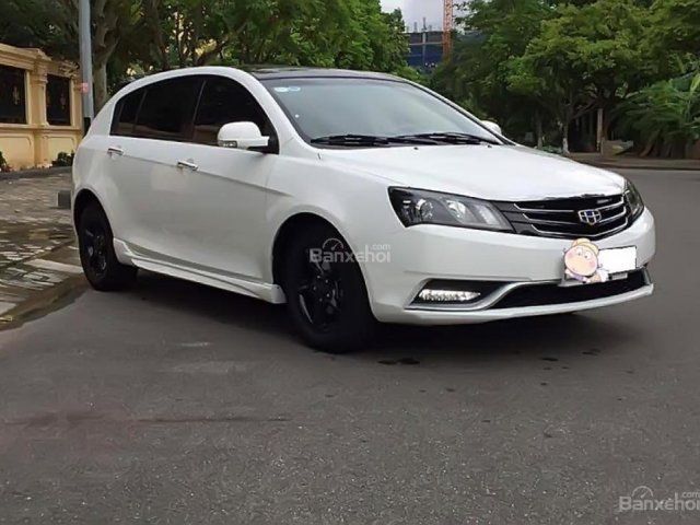 Cần bán xe Geely Emgrand năm sản xuất 2015, màu trắng, nhập khẩu xe gia đình