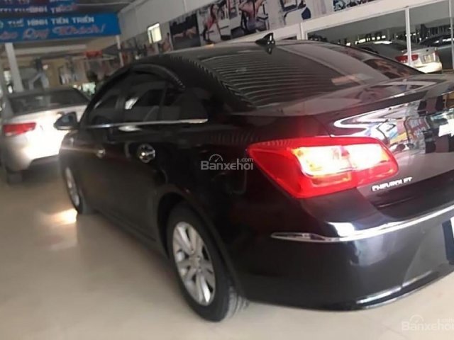 Cần bán gấp Chevrolet Cruze LT 2017, màu đen, giá cạnh tranh