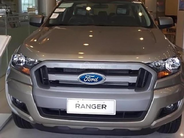 Bán xe Ford Ranger XLS 2.2L 4x2 AT 2018, nhập khẩu, giá tốt