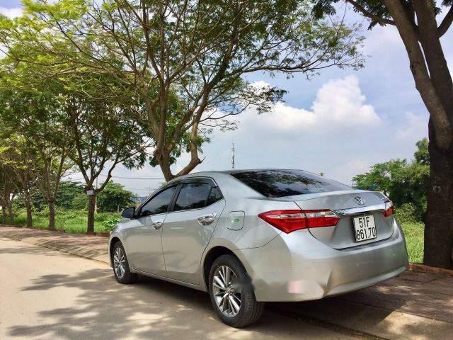 Bán Toyota Corolla 2017, màu bạc, 705 triệu