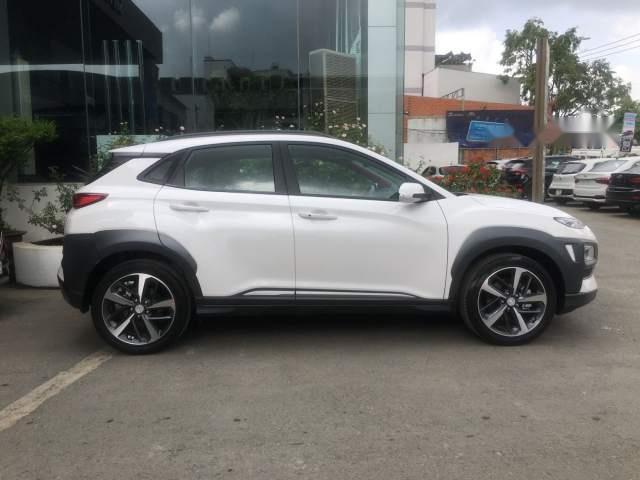 Bán xe Hyundai Kona năm sản xuất 2018, màu trắng