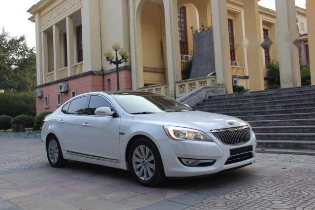 Cần bán Kia K7 Luxury sản xuất năm 2011, màu trắng, xe nhập