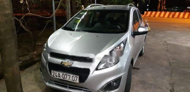 Chính chủ bán xe Chevrolet Spark năm 2017, màu bạc