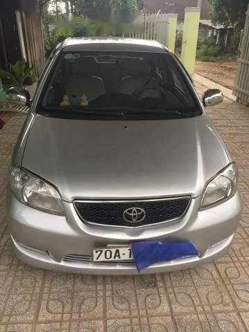 Bán Toyota Vios năm 2003, màu bạc 