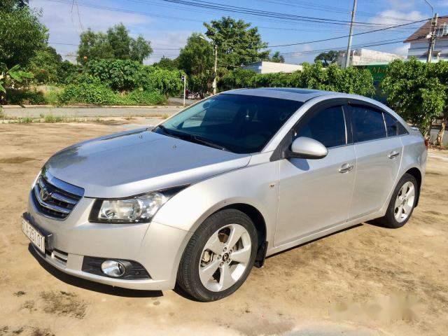 Bán Daewoo Lacetti CDX đời 2010, màu bạc giá tốt