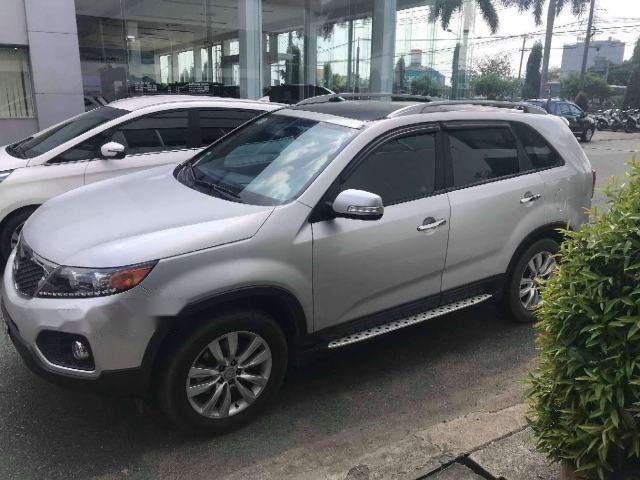 Cần bán lại xe Kia Sorento sản xuất năm 2013, màu bạc, giá chỉ 550 triệu