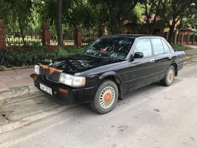 Bán ô tô Toyota Crown sản xuất năm 1994, màu đen, 98tr