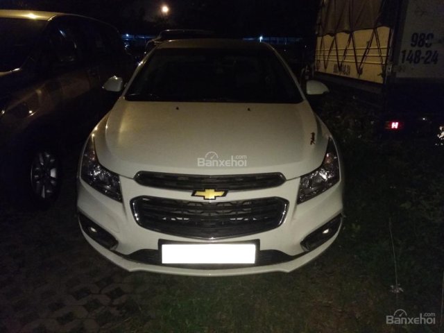 Ngân hàng bán đấu giá xe Chevrolet Cruze LT 1.6MT đời 2017, màu trắng