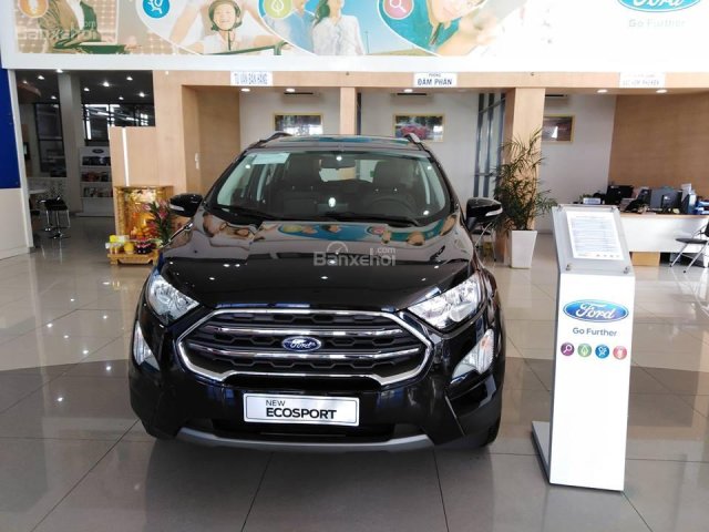 Cần bán xe Ford Titanium 1.0L 2018