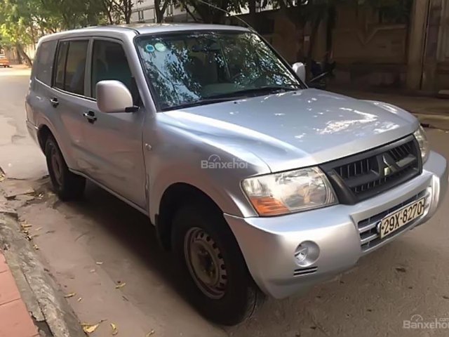 Bán xe Mitsubishi Pajero đời 2004, màu bạc  