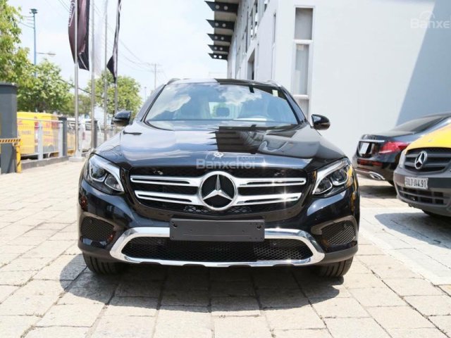 Bán Mercedes GLC20 2018 màu đen (giá thương lượng)