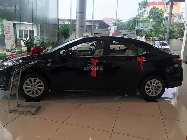 Bán Toyota Corolla altis 1.8E AT năm sản xuất 2018, màu đen