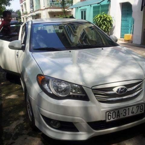 Bán Hyundai Avante đời 2011, màu trắng số sàn