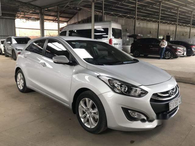 Bán Hyundai I30 Hatchback 1.6AT sản xuất 2013, nhập khẩu nguyên chiếc Hàn Quốc, đăng ký biển SG