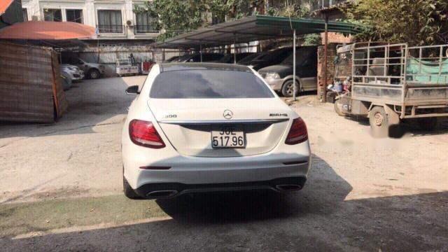 Bán ô tô Mercedes E300 AMG đời 2016, màu trắng chính chủ