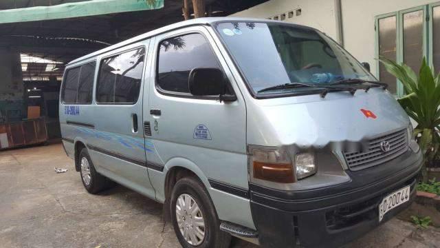 Bán Toyota Hiace năm sản xuất 2002 còn mới