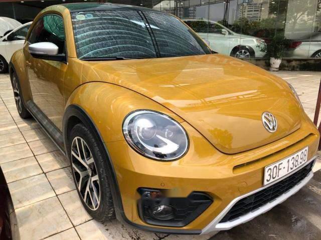 Cần bán Volkswagen Beetle sản xuất 2018, màu vàng, nhập khẩu