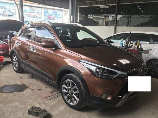 Bán Hyundai i20 Active 1.4AT sản xuất năm 2017, màu nâu, xe nhập Ấn