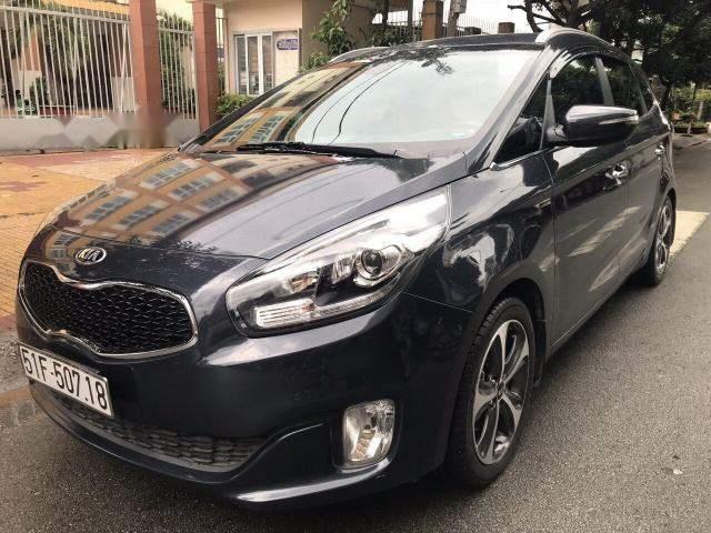 Cần bán gấp Kia Rondo sản xuất năm 2015, màu đen 