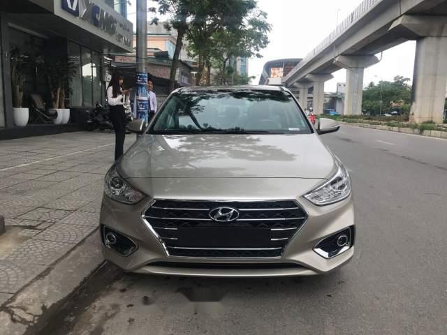 Cần bán Hyundai Accent đời 2018, màu vàng giá tốt