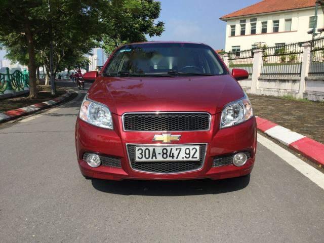 Cần bán lại xe Chevrolet Aveo 2016, số tự động, màu đỏ