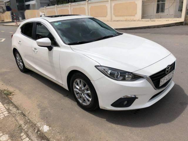 Bán xe Mazda 3 sản xuất năm 2016, màu trắng