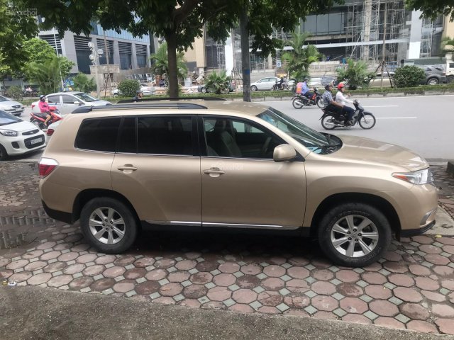 Bán Toyota Highlander đời 2011, màu vàng, nhập khẩu nguyên chiếc