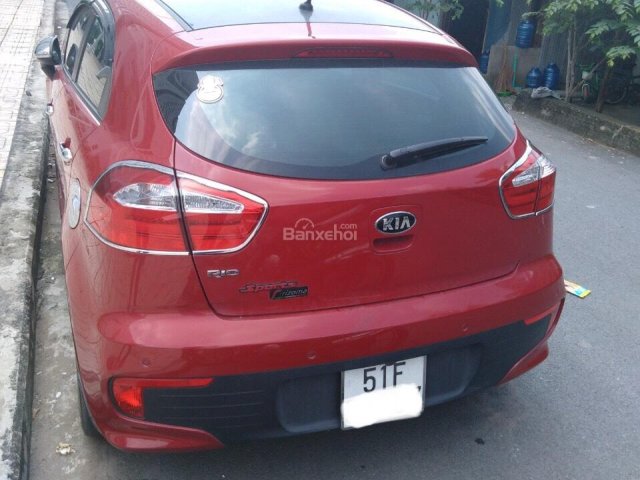 Bán Kia Rio HB 2015, đăng ký 2016, màu đỏ, biển TP, giá TL, hỗ trợ trả góp