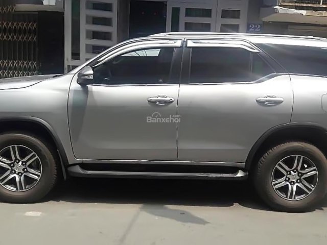 Bán Toyota Fortuner 2.4G 4x2 MT sản xuất 2017, màu bạc, nhập khẩu  